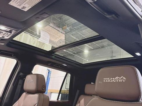 Used 2023 Chevrolet Tahoe High Country w/ Premium Package 2 image 11