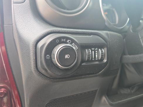 Used 2021 Jeep Wrangler Sport S image 18