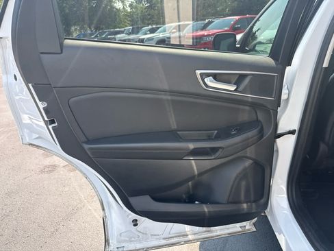Used 2022 Ford Edge SEL w/ Convenience Package AWD/4WD image 13