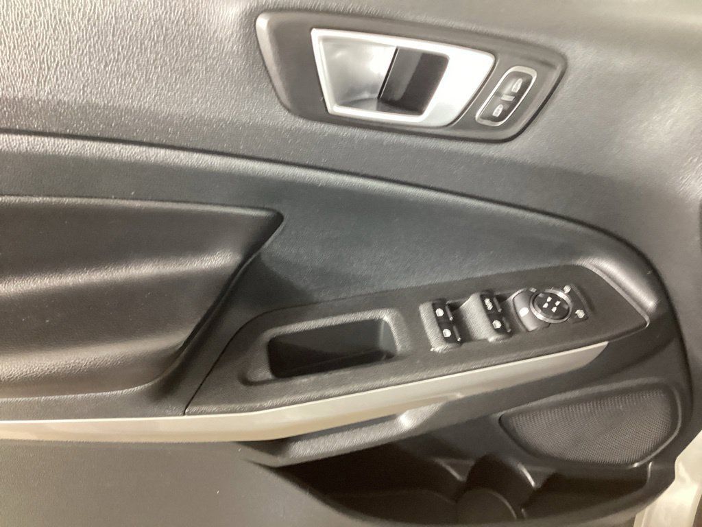 Used 2021 Ford EcoSport Titanium FWD image 11