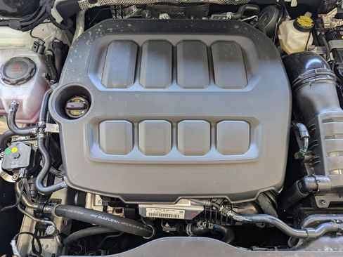 Certified 2025 Volkswagen Tiguan SE FWD image 22