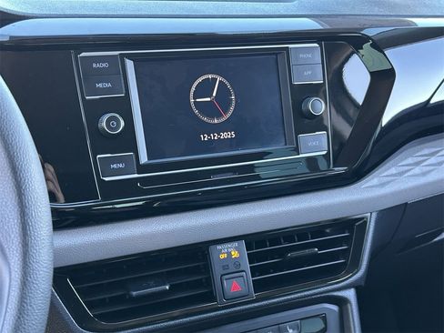 Used 2022 Volkswagen Taos S image 22