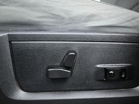 Used 2017 RAM 1500 Big Horn AWD/4WD image 11