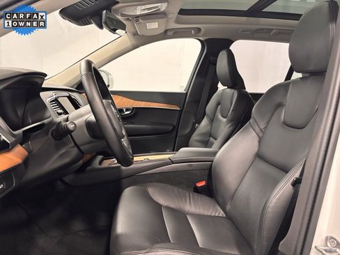 Certified 2025 Volvo XC90 B6 Plus image 12