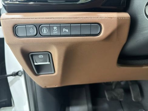 Certified 2023 Acura MDX SH-AWD w/ Technology Package image 12