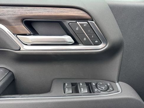 New 2026 GMC Sierra 1500 SLT w/ SLT Premium Package image 13