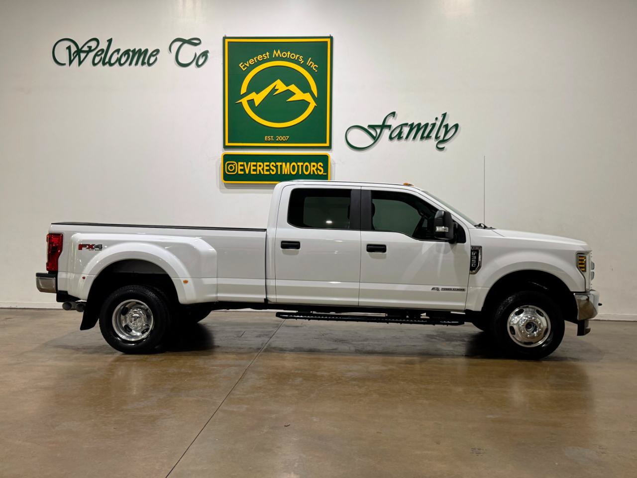 Used 2019 Ford F350 XL w/ STX Appearance Package AWD/4WD image 9