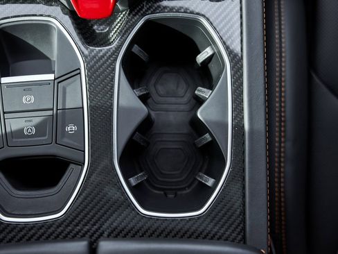 Used 2022 Lamborghini Urus image 67