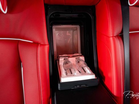 Used 2024 Rolls-Royce Phantom Sedan image 55