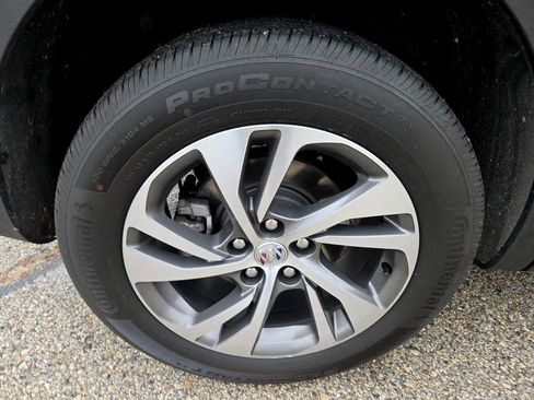 Used 2023 Buick Envision Essence image 34