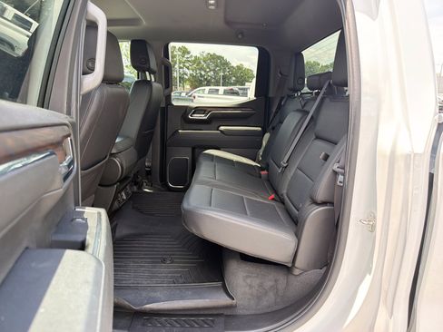 Used 2024 GMC Sierra 1500 SLT AWD/4WD image 27