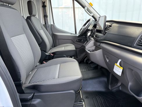 New 2026 Ford Transit 250 148 Medium Roof image 27