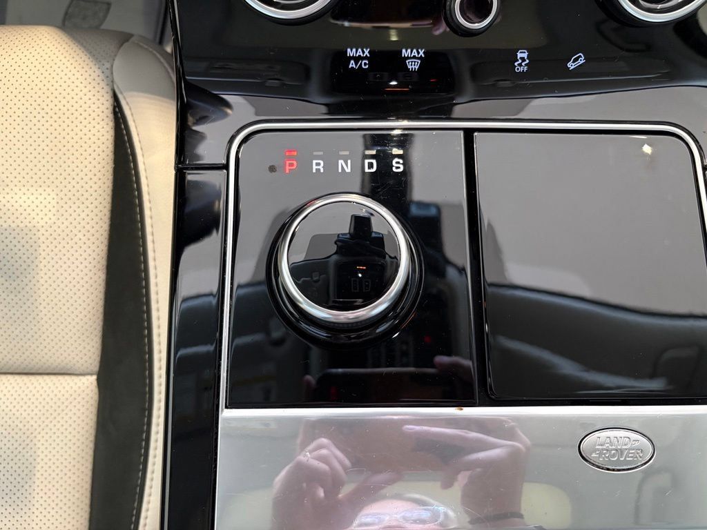 Used 2020 Land Rover Range Rover Velar S AWD/4WD image 36