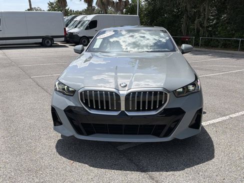 Used 2026 BMW 530i xDrive w/ M Sport Package AWD/4WD image 9