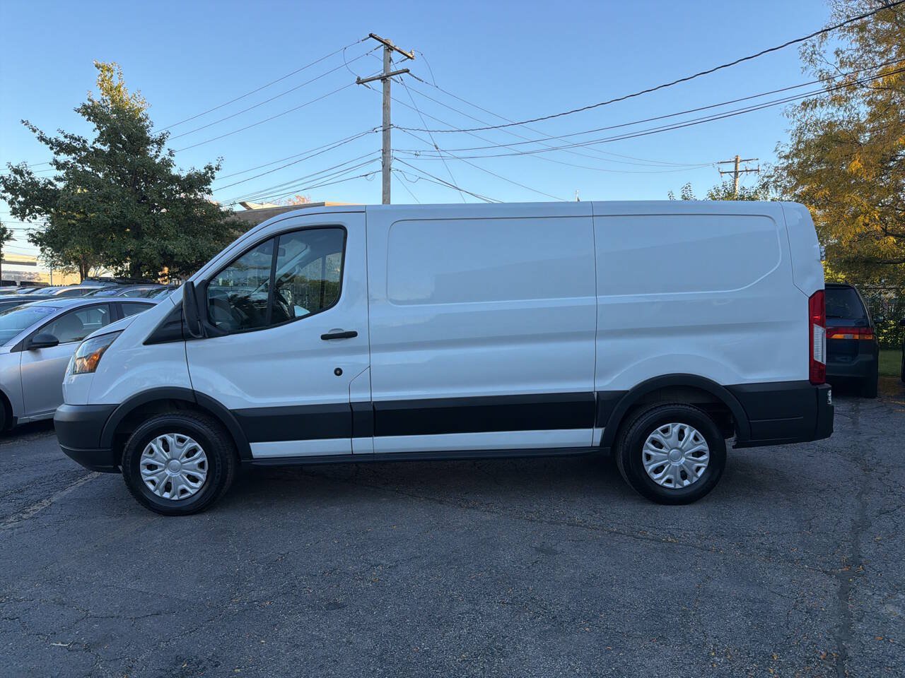 Used 2016 Ford Transit 150 130 Low Roof RWD image 3
