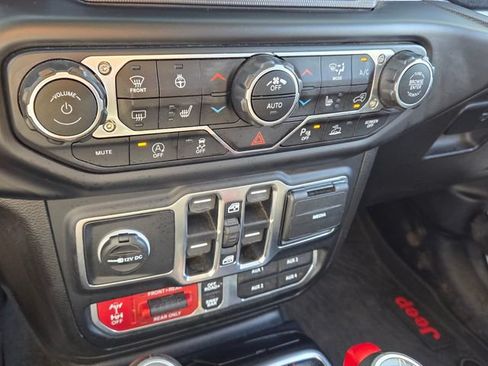 Used 2020 Jeep Gladiator Rubicon AWD/4WD image 24