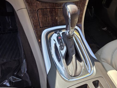 Used 2013 Buick Regal Premium image 26