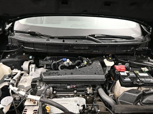 Used 2017 Nissan Rogue SL w/ SL Premium Package image 23