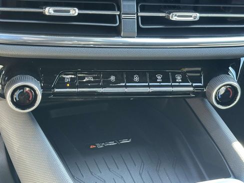 New 2026 Chevrolet Equinox EV LT image 11