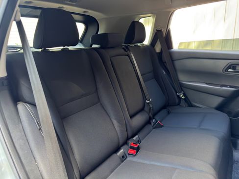 Used 2025 Nissan Rogue S FWD image 31