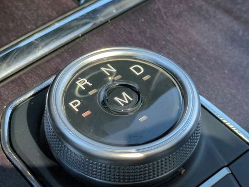 Used 2024 Ford Expedition Platinum image 33