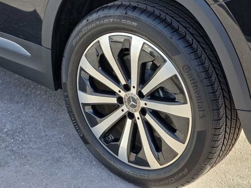 Used 2021 Mercedes-Benz GLA 250 4MATIC w/ Premium Package image 29