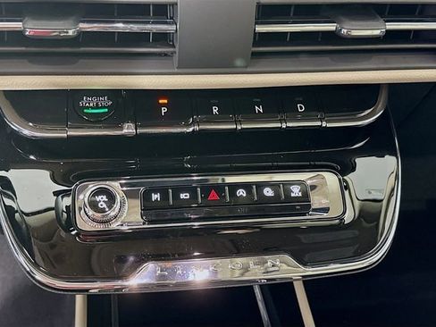 New 2026 Lincoln Corsair Premiere FWD image 18