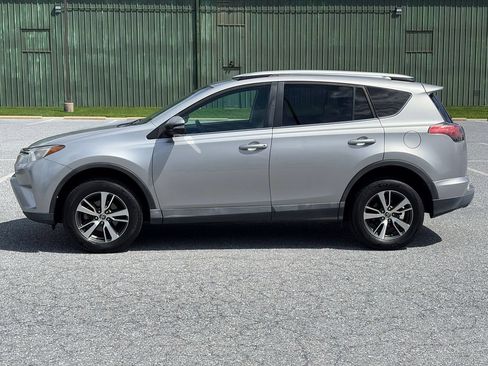 Used 2016 Toyota RAV4 XLE FWD image 5