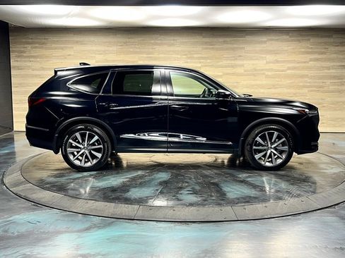 Used 2025 Acura MDX SH-AWD w/ Technology Package image 21