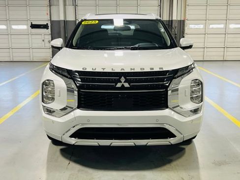 Used 2025 Mitsubishi Outlander SEL AWD/4WD image 16