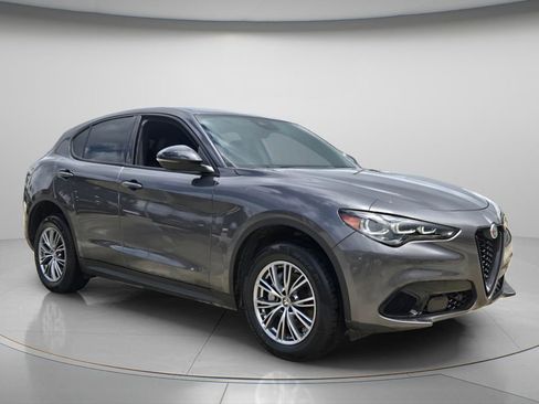 Used 2024 Alfa Romeo Stelvio Sprint RWD image 9