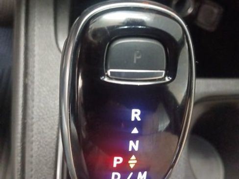 Used 2025 Cadillac XT4 Premium Luxury w/ Technology Package FWD image 30