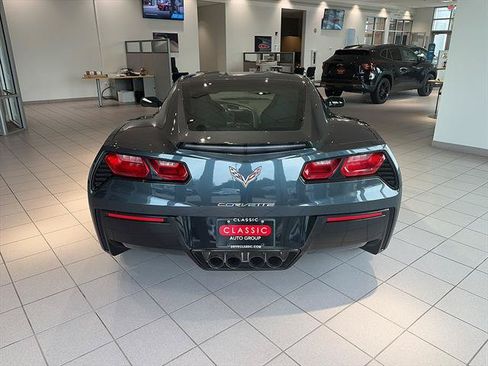 Used 2019 Chevrolet Corvette Stingray Coupe w/ 1LT RWD image 5