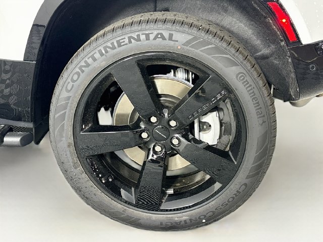 New 2026 Land Rover Defender 110 X-Dynamic SE AWD/4WD image 27