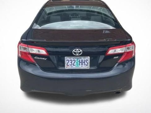 Used 2014 Toyota Camry SE FWD image 3