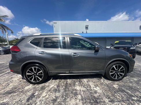 Used 2017 Nissan Rogue SL w/ SL Premium Package FWD image 7