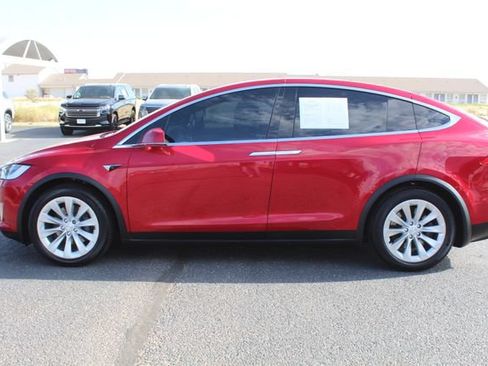 Used 2020 Tesla Model X Long Range AWD/4WD image 9