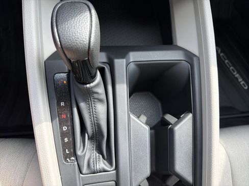 Certified 2025 Honda Accord LX image 31