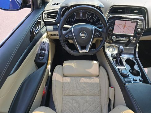 Used 2022 Nissan Maxima Platinum w/ Sport Mat Group FWD image 20