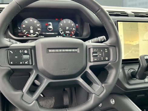 New 2026 Land Rover Defender 110 S image 25