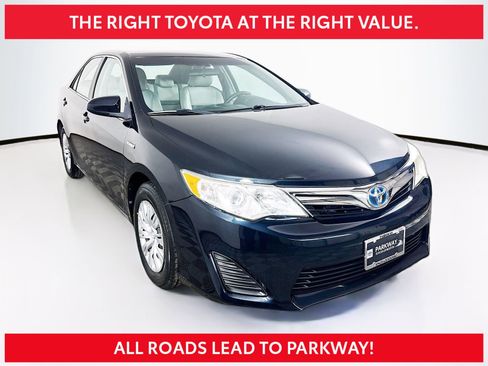 Used 2012 Toyota Camry LE image 1