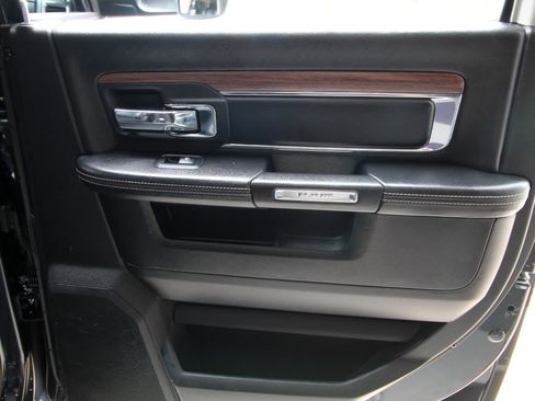 Used 2018 RAM 3500 Laramie w/ Convenience Group AWD/4WD image 41