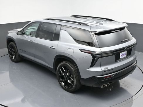 Used 2024 Chevrolet Traverse RS FWD image 53