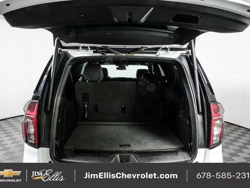 Used 2024 Chevrolet Suburban LT image 31