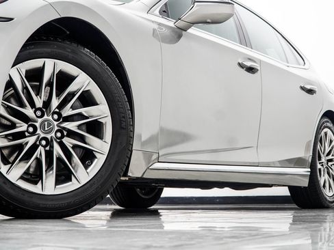 Used 2018 Lexus LS 500 w/ Interior Upgrade Package RWD image 3
