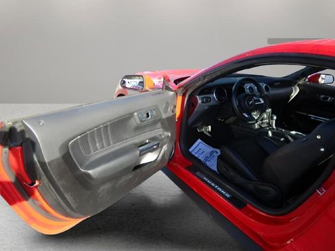 Used 2022 Ford Mustang Premium RWD image 10
