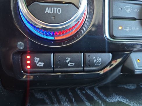 Used 2023 GMC Yukon XL Denali w/ Denali Reserve Package image 25