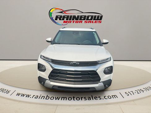 Used 2021 Chevrolet TrailBlazer LT w/ Convenience Package FWD image 2