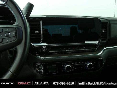 Used 2025 GMC Sierra 1500 SLT image 17