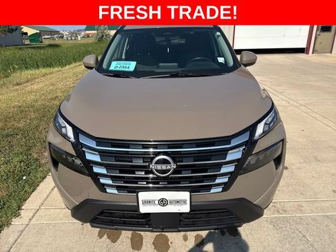 Used 2025 Nissan Rogue SV AWD/4WD image 8